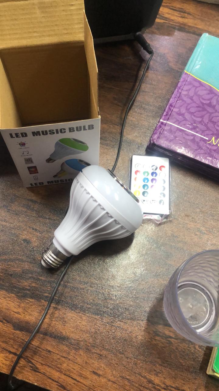Colorful RGB LED Music Bulb with Built-in Bluetooth Speaker
